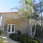 Pacific Shores Inn