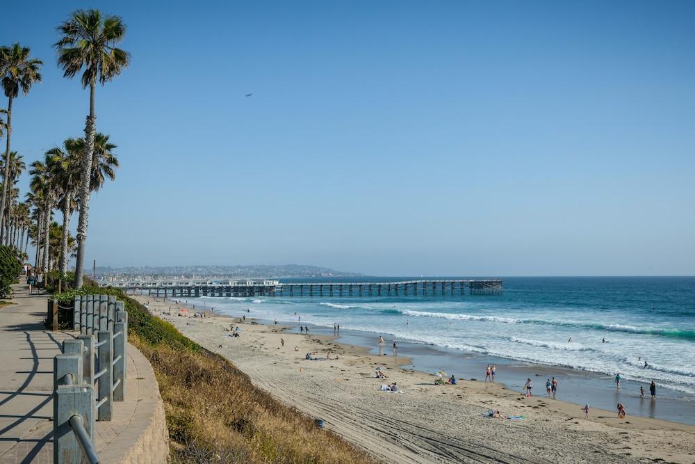 Hotel Pacific Shores 3*