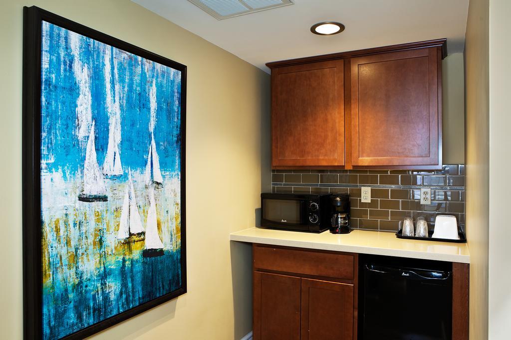 Pacific Shores Hotel 3*