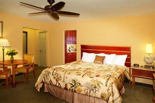 Hotel Pacific Shores